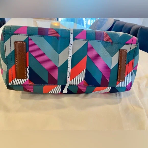 Fossil Tote - Picture 11 of 13